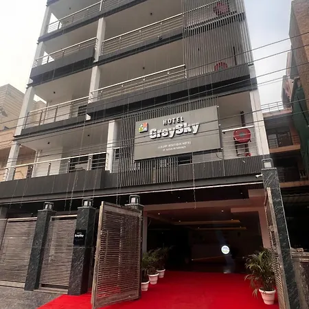 Hotel Greysky Karkardooma Anandvihar New Delhi-3
