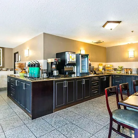 Quality Inn & Suites Yorkton-3