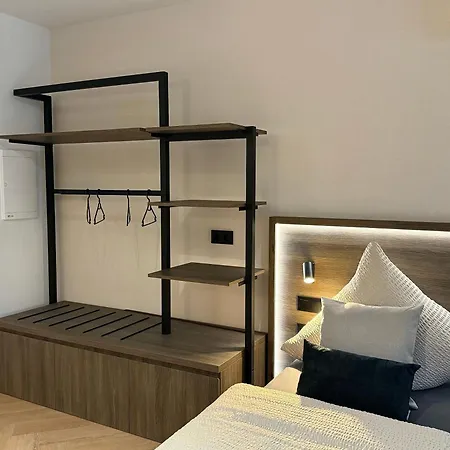 Triumph Inn Pension-2