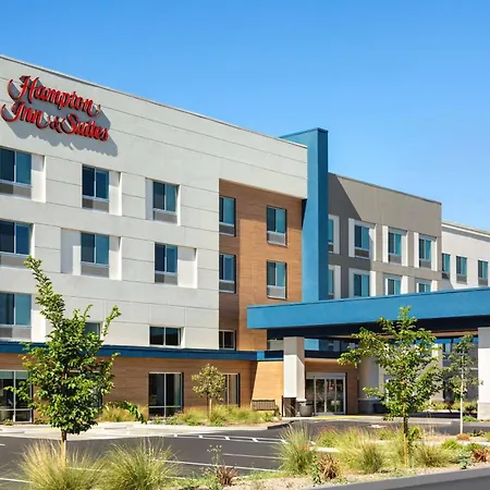 Hampton Inn & Suites Oroville-2