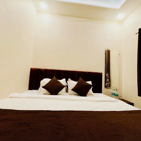 Hotel Hariom Palace-2
