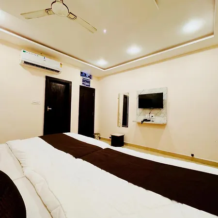 Hotel Hariom Palace-3