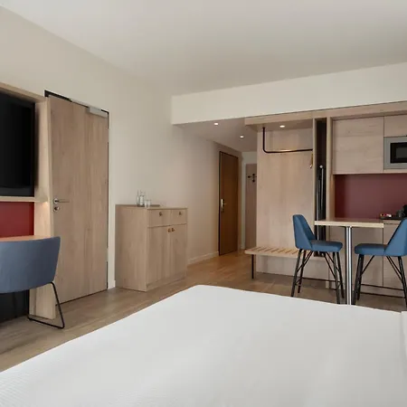Hampton By Hilton Celle-3
