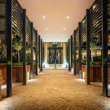 Hampton By Hilton Sandton Grayston-3