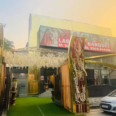 Hotel Lagoona And Banquet Hall Near D Mall , Pacific Mall Nsp Pitampura-2
