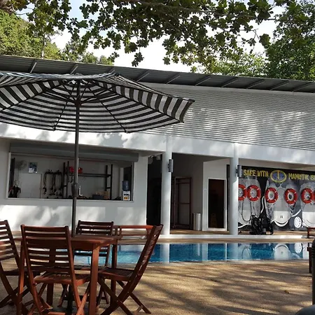 Mamutik Island Lodge-2