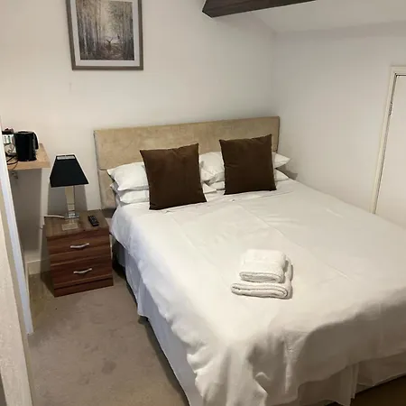 Rooms At The Bush-3