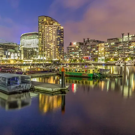 Docklands Cosy 1-Bedroom Apartment With Wifi, Gym, Pool & Garden Terrace.-3