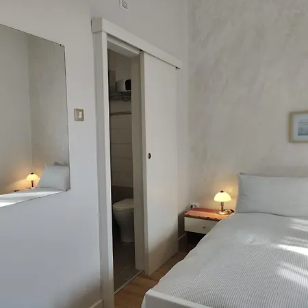Bed And Breakfast Cattinara-2