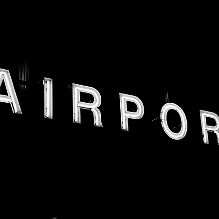 American Inn & Suites Metro Airport-3