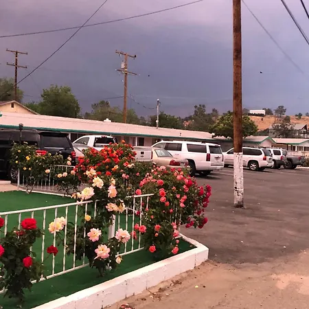Mount-N-Lake Motel-2