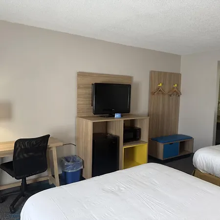 Days Inn By Wyndham Hannibal-3