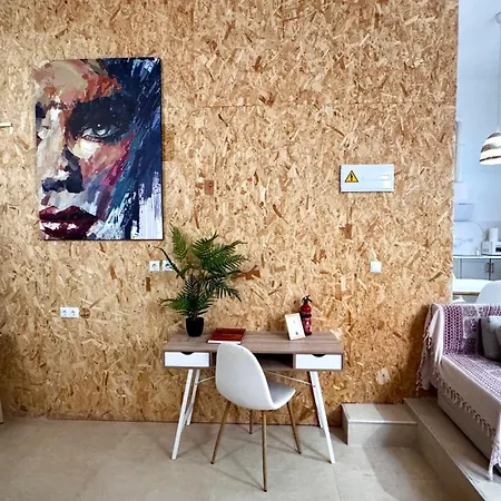 Soho Boho Apartments - With Sunny Rooftop Terrace And Fiber Optic Internet-2