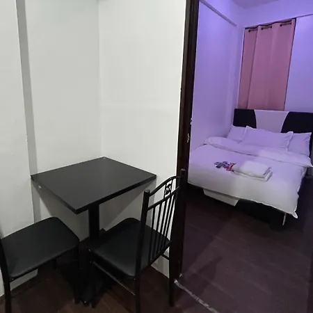 Private Room With Ac And Fan At Ekg Manila House Rental-2