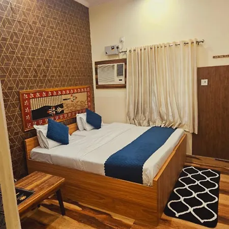 Bhagyashree Guest House 2 Km To Vishwanath Temple, Ganga Ghat Parking Available-3