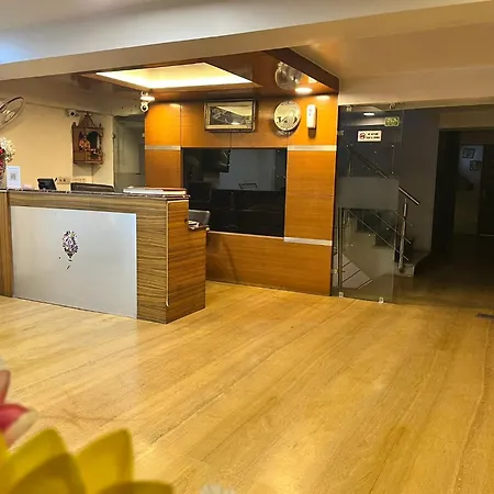 Hotel Trio Intercontinental - Patel Nagar-2
