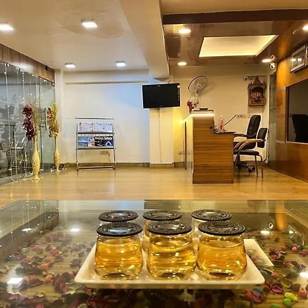 Hotel Trio Intercontinental - Patel Nagar-3