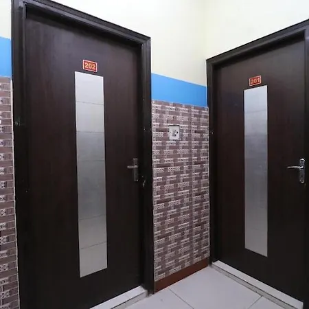 Hotel Lucky Guest House-2