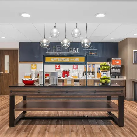 Hampton Inn & Suites Bakersfield Central-3