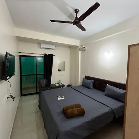 Hotel Saffron Baga-3