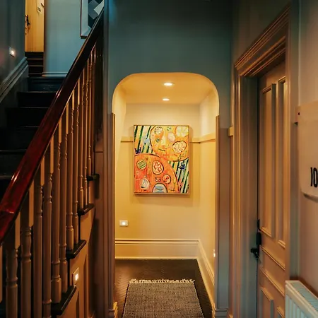 Somewhere Inn Collingwood Boutique Hotel-3