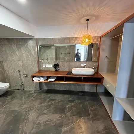 Nkaasa Hotel Personal Suites-2