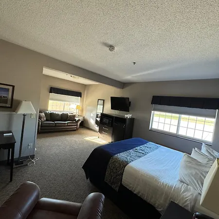 Garner Inn & Suites-3