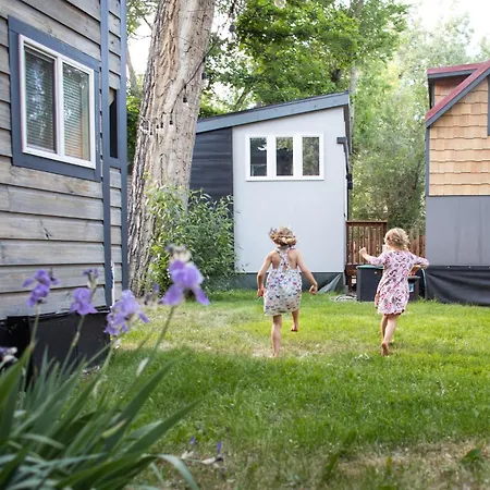 Weecasa Tiny Home Resort-3