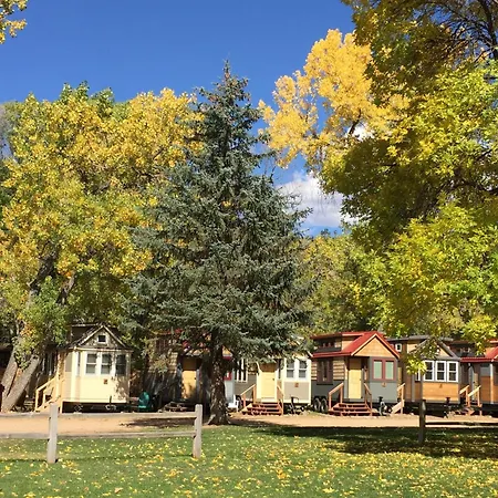Weecasa Tiny Home Resort-2
