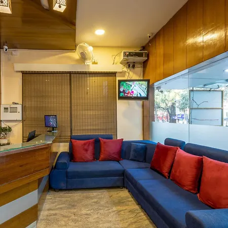 Blue Bliss Hotels By Pph Living Infantry Road-2