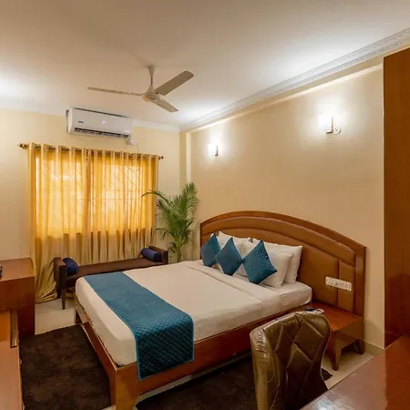 Blue Bliss Hotels By Pph Living Infantry Road-3