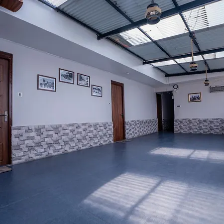 Darjeeling Guest House Deluxe-2