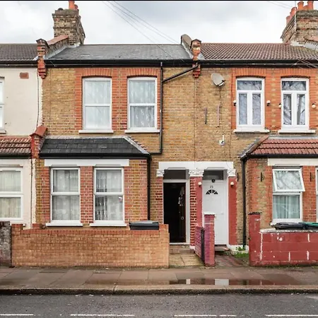Hatton Homes - Thackeray Avenue-3