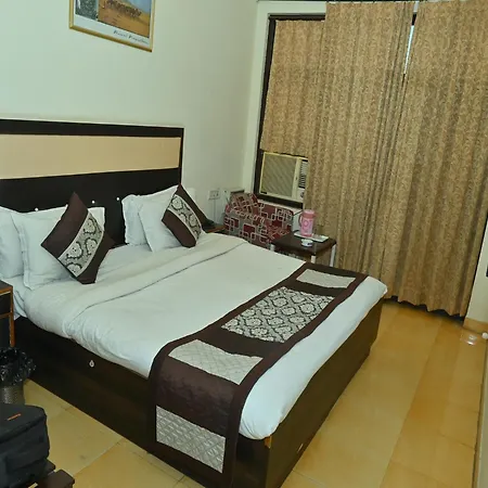 Goyal Plaza Hotel 5 Mint. Waling Distance From Pushkar Lake-3