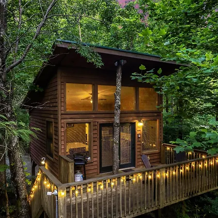 Rivers Edge Treehouses-3