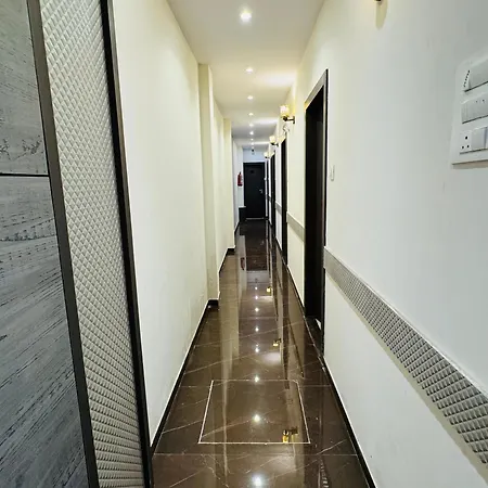 Hotel Amazing - Asalpha Metro Station-2