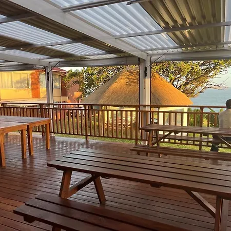 Trashaven - Seaside Haven Backpackers-3