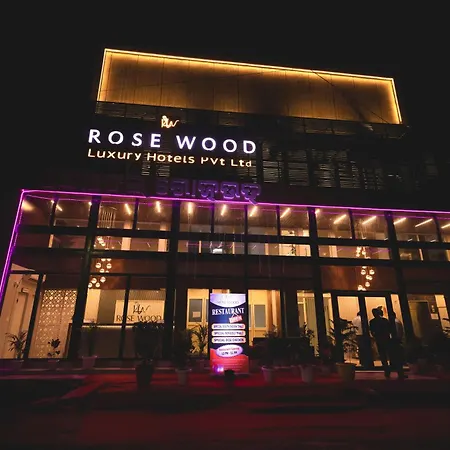 Rosewood Luxury Hotel-3