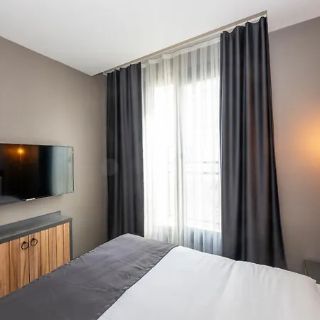 The Nirvanas Hotel-2