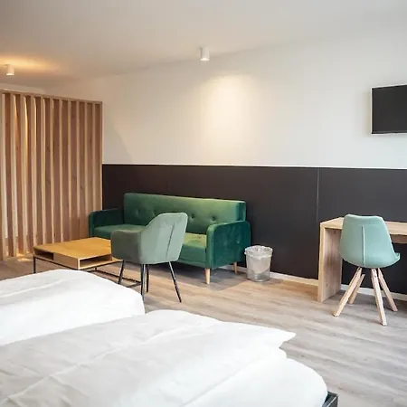 Hotel Central Vis A Vis-2