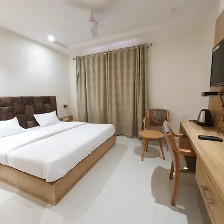 Hotel Scarlet-2