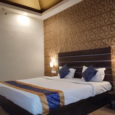 Redfox Hotel- Aminjikarai-2