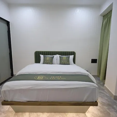 Hotel La Luxury-3