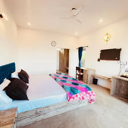 Blackvilla-2