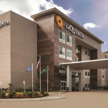 La Quinta Inn & Suites By Wyndham Yucaipa-2