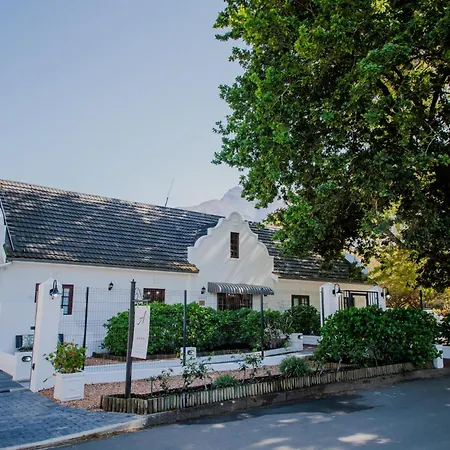 Aan De Oever Guesthouse-2