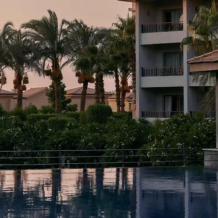 Dusit Thani Lakeview Cairo-2