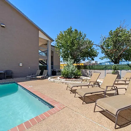 Days Inn By Wyndham Round Rock-3