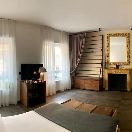 La Chambre Milano-3