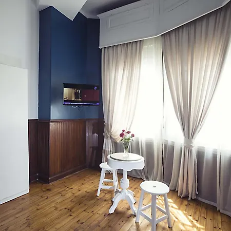 Tahrir Plaza Suites - Museum View-3